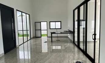 Imagem 6: Casa de condomínio para venda possui 270 metros quadrados com 3 quartos