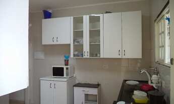 Imagem 6: Sobrado para venda tem 200 metros quadrados com 2 quartos e churrasqueira