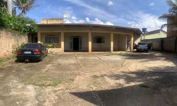 Imagem: Casa para venda tem 300 metros quadrados