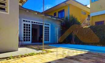 Imagem 2: Casa para Venda em Joinville, América, 3 dormitórios, 1 suíte, 4 banheiros, 2 vagas