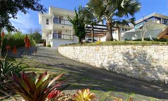 Imagem: Casa de alto padrão, com 5 suítes à venda