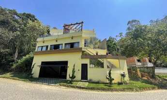 Imagem 1: Triplex com elevador em Bairro Nobre de Nova Friburgo!