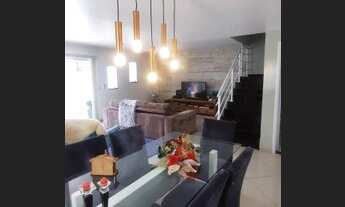 Imagem 4: Casa de condomínio para venda possui 180 metros quadrados com 3 quartos