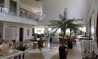 Imagem 6: Casa para aluguel e venda tem 1000 metros quadrados com 6 quartos.