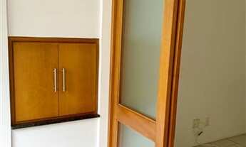 Imagem 2: Apartamento para venda tem 79 metros quadrados com 2 quartos em Petrópolis - Porto Alegre