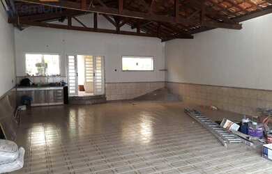 Imagem 2: Casa com 4 dormitórios à venda, 380 m² por R$ 800.000,00 - Centro - Bragança Paulista/SP