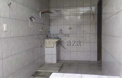 Imagem 7: Casa para aluguel possui 91 metros quadrados com 6 quartos