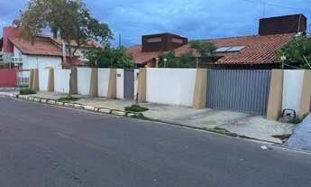 Imagem: Casa para venda tem 370 metros quadrados