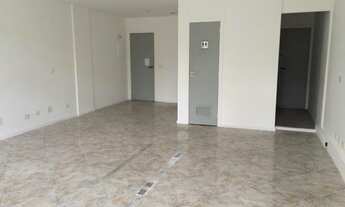 Imagem 5: Barra Medical - Sala com 49m2 - Vg - 02 Portas de Entrada - 02 Banheiros