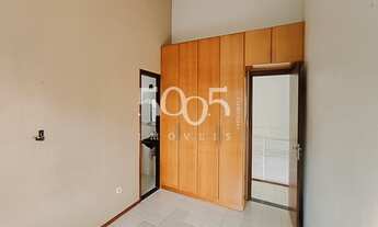 Imagem 6: Casa de condomínio sobrado para venda possui 288 metros quadrados com 4 quartos