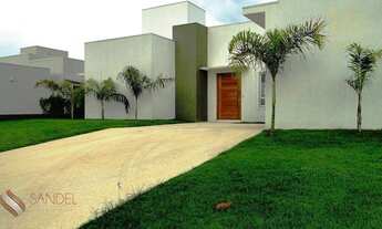 Imagem: Linda casa com 225m², 3 suítes, 4 banheiros