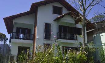 Imagem 6: Casa para venda tem 670 metros quadrados com 3 quartos em Golfe - Teresópolis - RJ