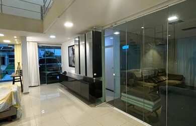 Imagem 4: Casa com 4 suítes, piscina com área de apoio, muito espaço e conforto para toda a família