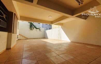 Imagem 2: Sobrado com 3 dormitórios para alugar, 1858 m² por R$ 4.000/mês - Neva - Cascavel/PR