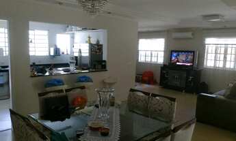 Imagem 5: Casa de condomínio térrea para aluguel e venda possui 300 metros quadrados com 3 quartos