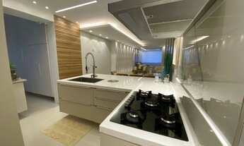 Imagem 2: Apartamento para venda possui 100 metros quadrados com 3 quartos em Leme - Rio de Janeiro