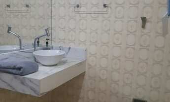 Imagem 2: Apartamento para venda possui 160 metros quadrados com 5 quartos em Boa Viagem - Recife