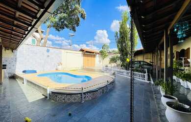 Imagem 5: LINDA CASA COLONIAL DE 03 QUARTOS COM 01 SUÍTE ÁREA GOURMET COM PISCINA