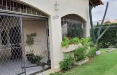 Imagem 2: Casa 3 suítes em Ponta Negra- Reformada