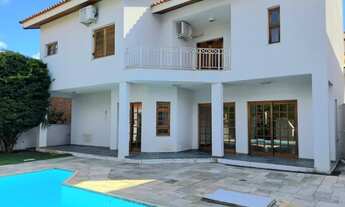 Imagem 2: Casa para aluguel e venda possui 415 m2 com 5 suítes