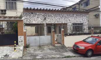 Imagem 2: Casa de condomínio com 3 quartos sendo 1 suíte em Del Castilho