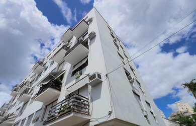 Imagem 2: Porto Alegre - Apartamento Padrão - Floresta