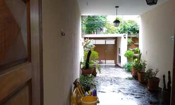 Imagem: Sobrado para venda tem 400 metros quadrados