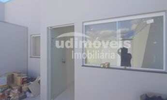 Imagem 2: Casa para venda com 60 metros quadrados com 2 quartos em Shopping Park - Uberlândia - MG