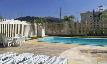 Imagem 2: Porto Alegre - Casa Padrão - Hípica