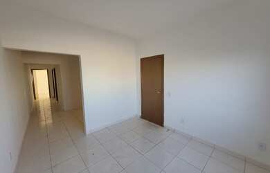 Imagem 4: Ágio - Casa de 02 quartos em frente a avenida duas pistas