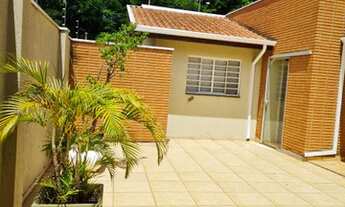 Imagem 2: Casa com ampla área de lazer