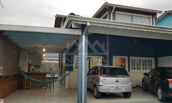 Imagem 3: Excelente Casa, 4 Dormitórios c/ Suíte Master, Piscina e Área Gourmet, 220m², Morro do Alg