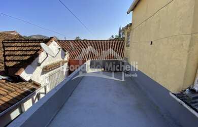 Imagem 6: Casa para venda no Centro de Petrópolis/RJ, com 3 quartos e pequena área externa