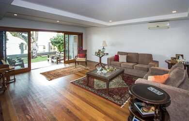 Imagem 4: Porto Alegre - Casa Padrão - Tristeza