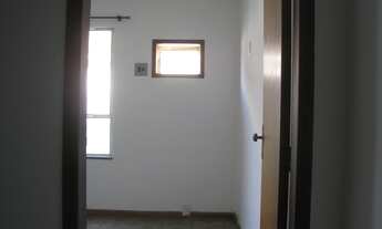 Imagem 6: Casa Duplex para venda. Com 632 metros quadrados e 8 quartos em Jardim Guanabara