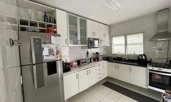 Imagem 4: Casa de condomínio para venda possui 170 metros quadrados com 3 quartos