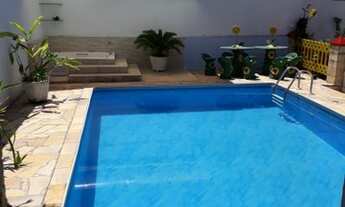 Imagem 3: Casa na praia à venda tem 260 metros quadrados com 3 quartos no Jardim Britânia - Caraguat