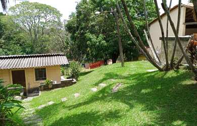 Imagem 2: 4.500 m², casa sede com 05 dormitórios, piscina e churrasqueira !!