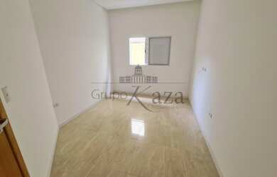 Imagem 4: Casa / Padrão - 3 Dormitórios - Bosque dos Eucaliptos - Venda - Residencial