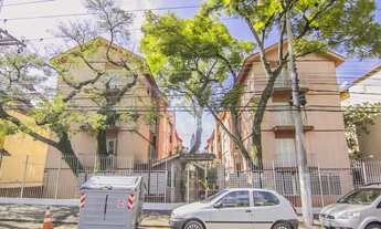 Imagem 3: Apartamento para venda possui 41 metros quadrados com 2 quartos em Menino Deus - Porto Ale