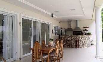 Imagem 4: Casa de condomínio sobrado para aluguel e venda possui 470 metros quadrados com 4 quartos