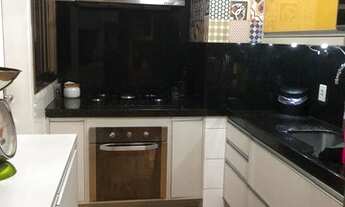 Imagem 4: Apartamento para venda possui 160 metros quadrados com 4 quartos na segunda quadra do mar