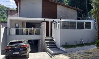 Imagem: Casa duplex com 450 m² com 5 quartos, 2