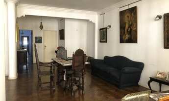 Imagem 3: Grande apartamento com 4q a duas quadras da praia Posto 6