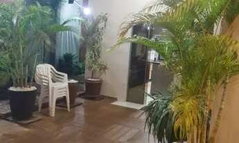 Imagem 4: Vendo uma Ótima Casa no Condomínio Lagoa Dourada possui 220 metros quadrados com 3 quart