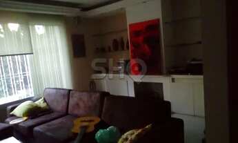 Imagem 5: Ampla casa para alugar no Brooklin com amplo quintal repleto de árvores frutíferas