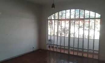 Imagem 3: Sobrado com 4 dormitórios para alugar por R$ 2.450,00/mês - Zona 07 - Maringá/PR