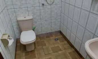 Imagem 6: Casa para aluguel e venda possui 100 metros quadrados com 2 quartos