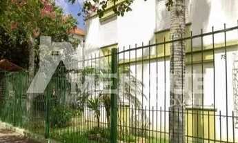 Imagem 2: Apartamento térreo com 2 dormitórios, à venda no bairro Santa Maria Goretti em Porto Alegr