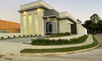 Imagem: Casa térrea à venda no Villagio Ipanema